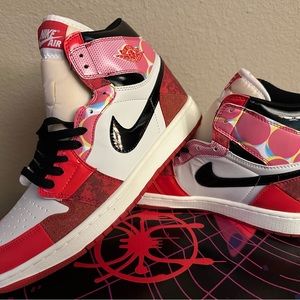 Jordan 1 Retro High OG
Spider-Man Across the Spider-Verse